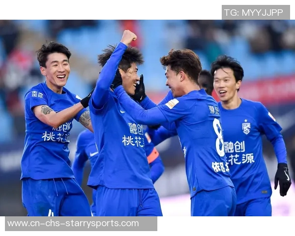 新赛季武汉三镇主场球衣揭晓经典蓝色深浅条纹设计引发球迷热议 新赛季武汉三镇主场球衣揭晓经典蓝色深浅条纹设计引发球迷热议