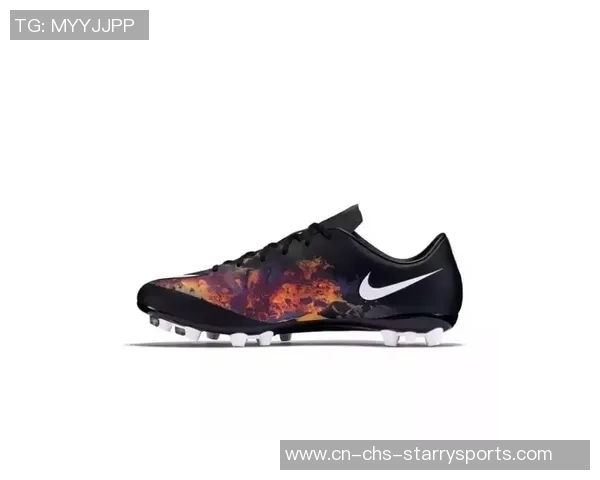 耐克明年将推出金色C罗战靴引发球迷热议